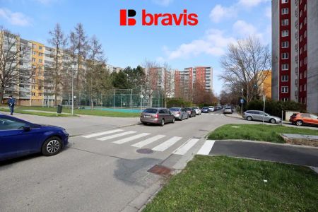 Pronájem byty 3+1, Brno - Židenice, ulice Bořetická, balkon, sklep - Fotografie 4
