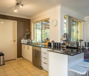 Low set brick – 6 month lease only. - Photo 4