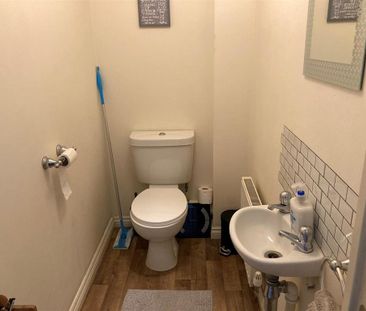 3 bedroom semi-detached house to rent - Photo 5