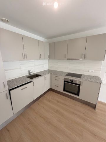 2,5 pièces de 82 m² à Sion disponible immédiatement - Photo 2