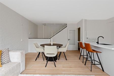 Vernieuwd duplexappartement met 2 slaapkamers - Photo 5