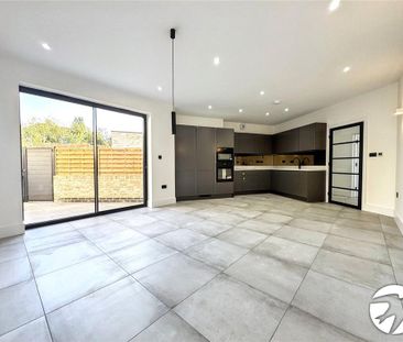 2 bedroom maisonette to rent - Photo 3