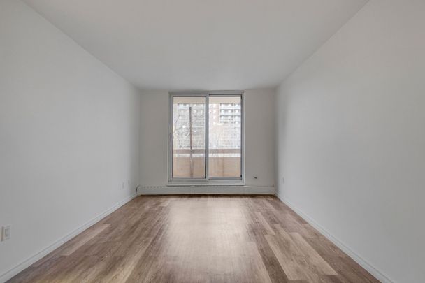 For Lease - 223 Jackson Street Unit# 1009, Hamilton, Ontario - Photo 1