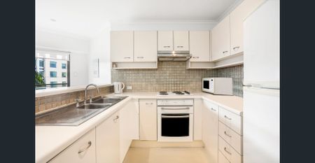 The York - Furnished - Available 15th December - Photo 4