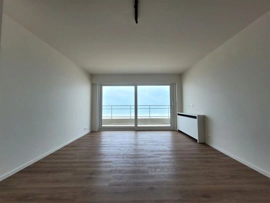 Ongemeubeld appartement met 1 slaapkamer en slaaphoek - Photo 1