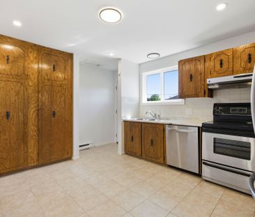 For Lease - 1991 Kingsdale Avenue, Blossom Park - Airport and Area,... - Photo 1