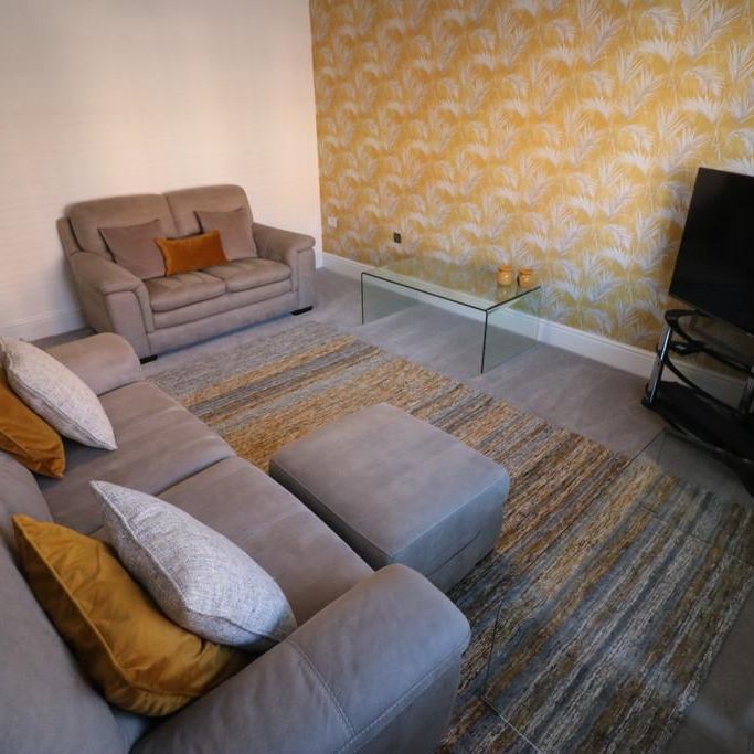 5 bedroom detached house to rent - Photo 1