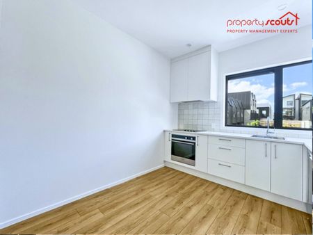 Like New in Westgate! - Photo 3