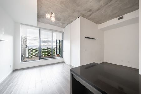 For Lease - 7 Smith Crescent Unit# 212, Toronto, Ontario - Photo 5