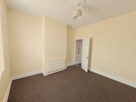 2 bed Terraced - To Let - Photo 3