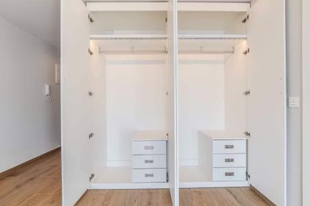 Calle de Pedro Antonio de Alarcón, Madrid, Community of Madrid 28017 - Foto 3