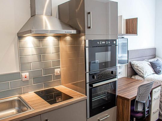 Studio to rent - Photo 1