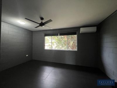 Two Bedroom Unit in the Heart of Cannonvale - Photo 5