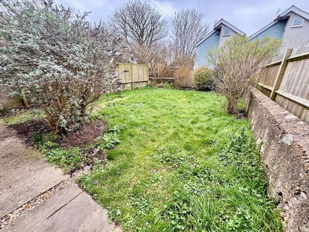 2 bedroom end of terrace house to rent - Photo 3