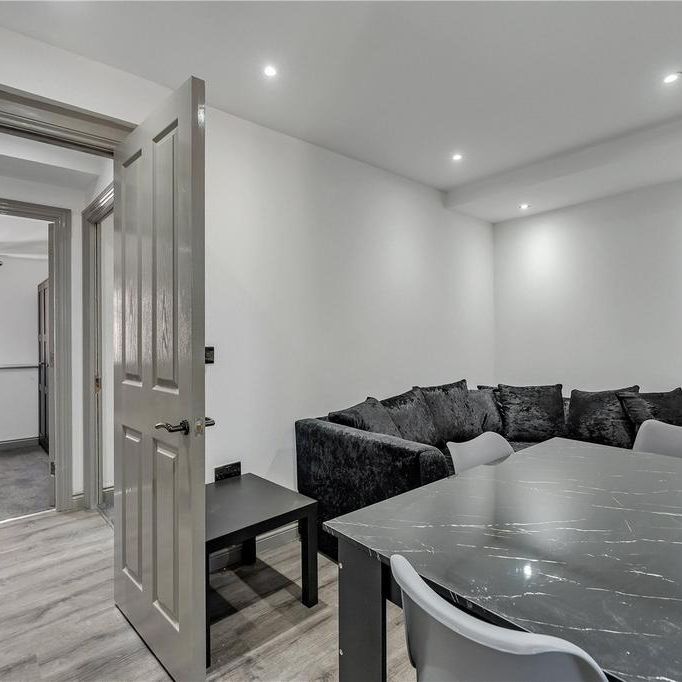 3 bedroom end of terrace house to rent - Photo 1