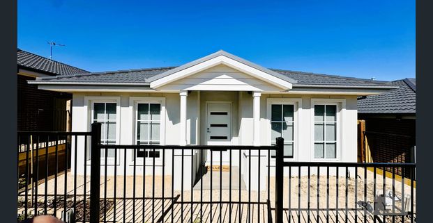 Modern Co-Living in Wallan – Private Room with Ensuite - All Bills Included - Photo 1