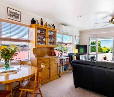 Stunning and Comfortable - Photo 4