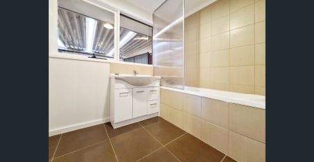 FAMILY HOME IDEALLY LOCATED IN CENTRAL HOPPERS CROSSING - Photo 3