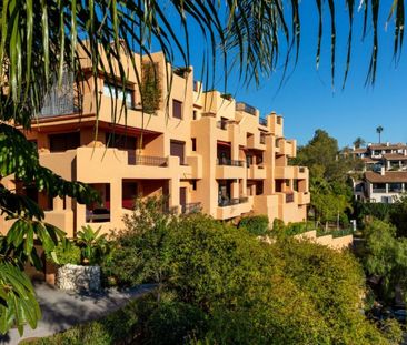 Apartment in Benahavís, Costa del Sol - Photo 6
