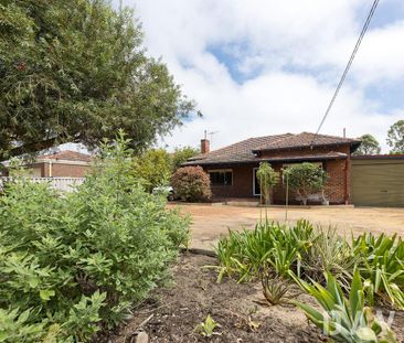 Charming 2 bedroom 1 bathroom home in prime location! - Photo 1