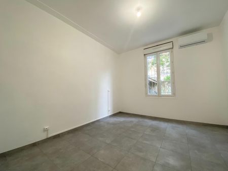 « AVIGNON EM - APPARTEMENT T2 RÉNOVÉ 65.17M² » - Photo 5