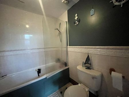 2 bedroom semi-detached house to rent - Photo 4