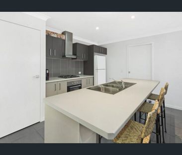 3 bedroom, 2 bathroom unit in Peregian Springs - Photo 2