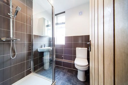 Estcourt Avenue, Headingley, Leeds - Photo 2