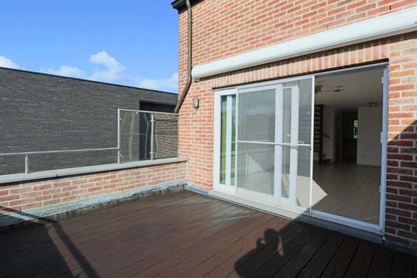 Duplex app. (2 slpk), terras en garage in centr. Olen. - Foto 1