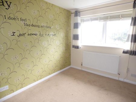 Semi Detached House - Photo 3