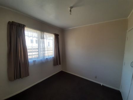 Tidy brick n tile unit - Photo 2