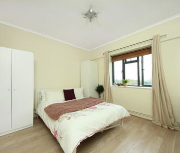 2 Bed Flat, Victoria Court, W3 - Photo 4