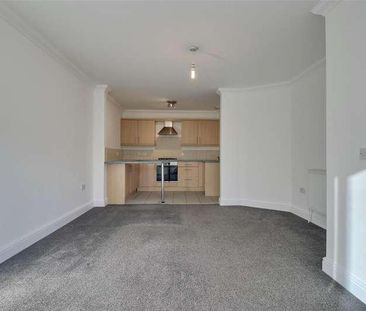 Milton Road, Southsea, PO4 - Photo 4