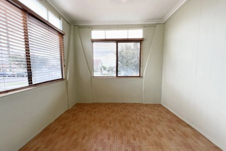 71 Edward Street, Carlton. - Photo 2