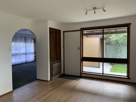 72 Grandview Grove, Wendouree - Photo 3