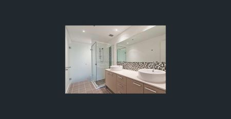 Smack-bang in the Heart of Perth City - Photo 2