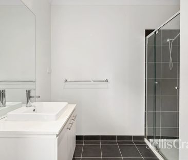 Modern Family Living - Photo 5