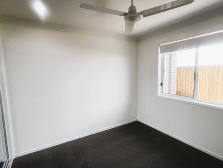 10 Provence Place, Greenbank QLD 4124 - House For Rent | Domain - Photo 3