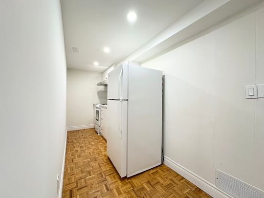 For Lease - 15 Nymark Avenue Unit# Bsmt, Toronto, Ontario - Photo 1