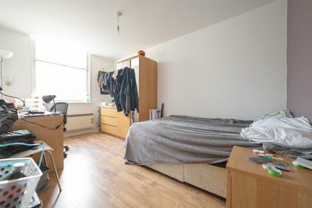 3 bed apartment to rent in St Andrews Street, Newcastle Upon Tyne, NE1 - Photo 4