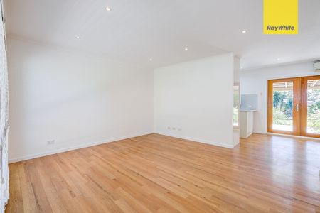 Charming Family Home Close to Everything! - Photo 2