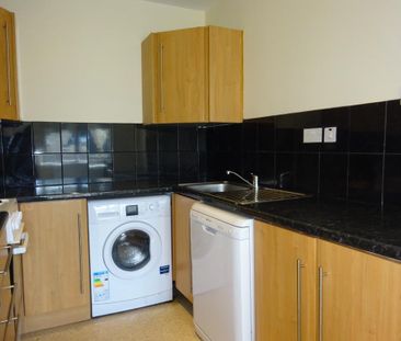 2 bedroom flat to rent - Photo 6