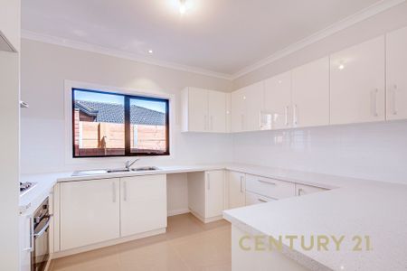 Modern 3-Bedroom Home in Prime Dandenong Location - Photo 5