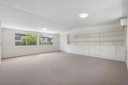 Renovated Home in Prime Sherwood Location - Photo 3