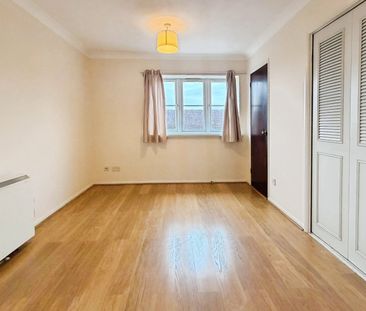 Vicars Bridge Close, Ealing, HA0 1XY - Photo 6