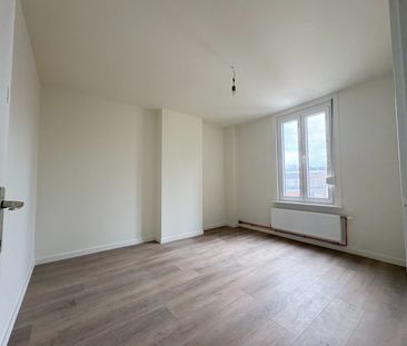 Gezellige, lichtrijke woning met drie slaapkamers - Photo 1