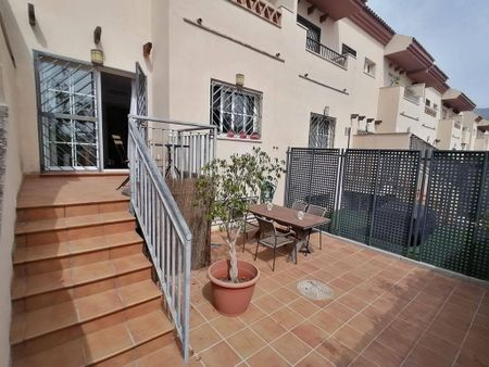 4 room luxury House for rent in Fuengirola, Spain - Photo 4