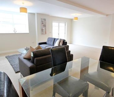 2 bedroom flat to rent - Photo 2