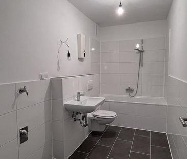 Erstbezug nach Renovierung! Zentrale Wohnung mit Balkon (NEUE Fotos) - Photo 4