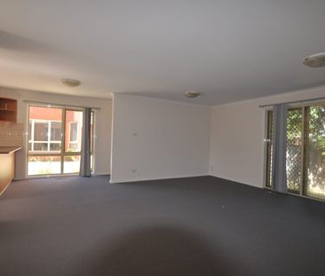 3 Bedroom Townhouse - For Lease - Photo 1